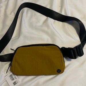 Lululemon Everything Belt Bag NWT
